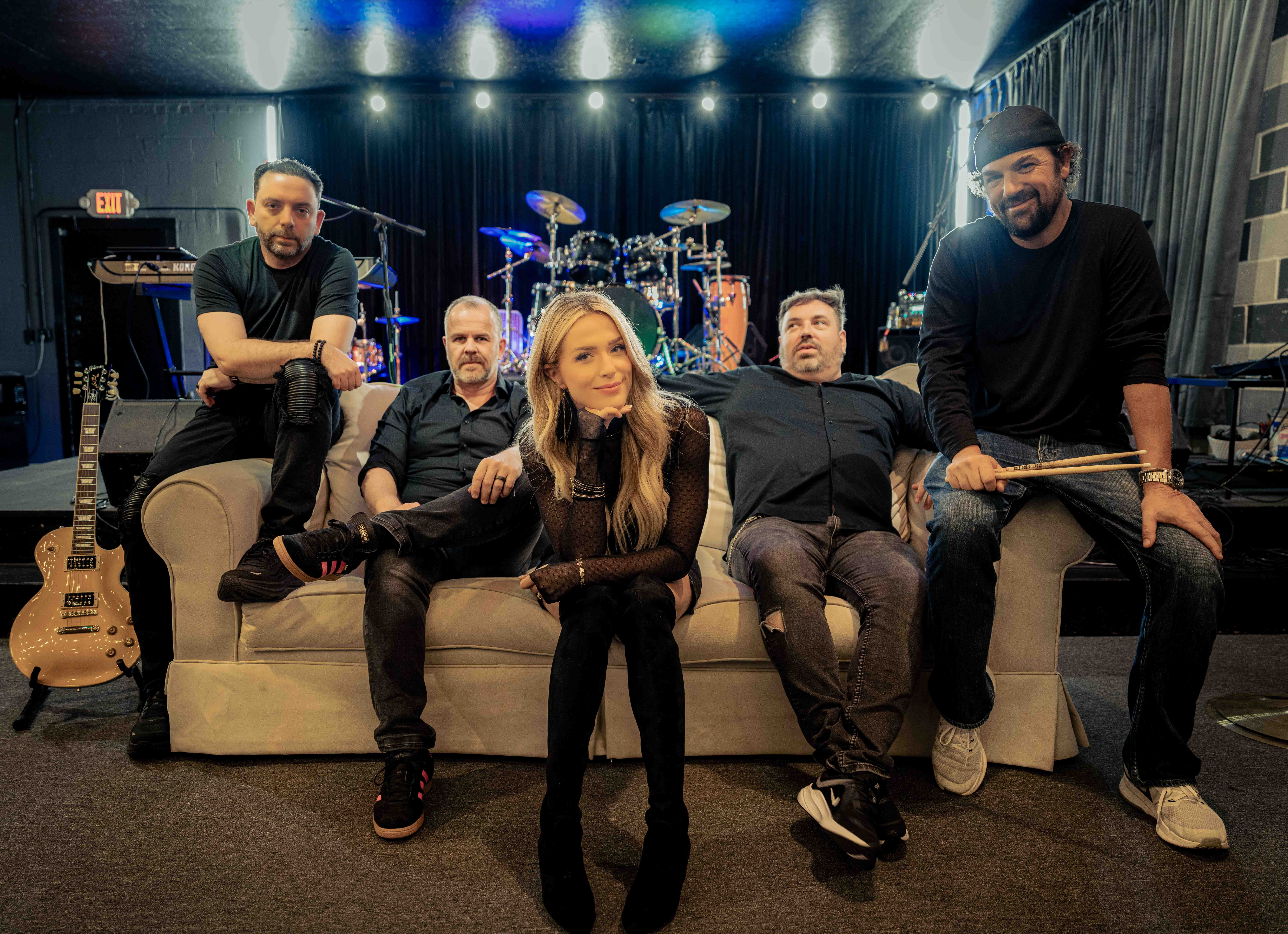 Krak'd Vinyl Charlotte NC cover band performing live